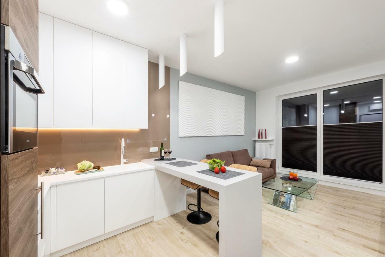 Apartament Luxury Miedzyborska 8B Warschau Buitenkant foto