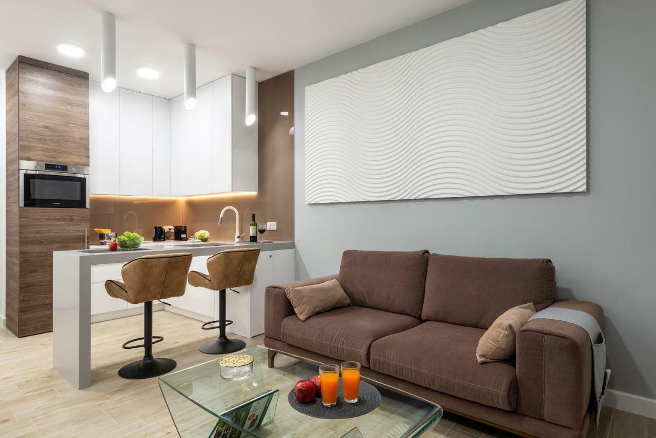 Apartament Luxury Miedzyborska 8B Warschau Buitenkant foto